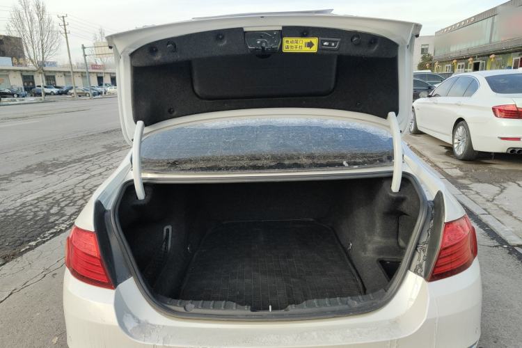 Used BMW 5 Series 2014 525Li Luxury Design Package
