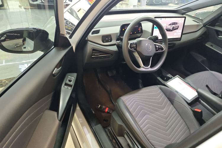 Used Volkswagen ID.3 2025 Smart Version Pure & Intelligent Enjoyment Edition