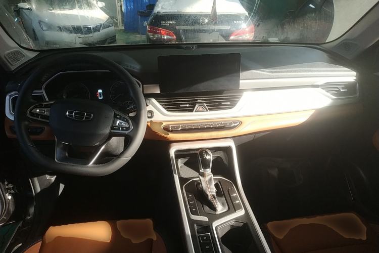 Used Geely Auto Vision X6 2020 1.4T CVT Luxury Edition
