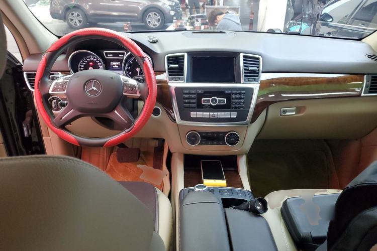 Used Mercedes-Benz M-Class 2014 ML 400 4MATIC Dynamic Model