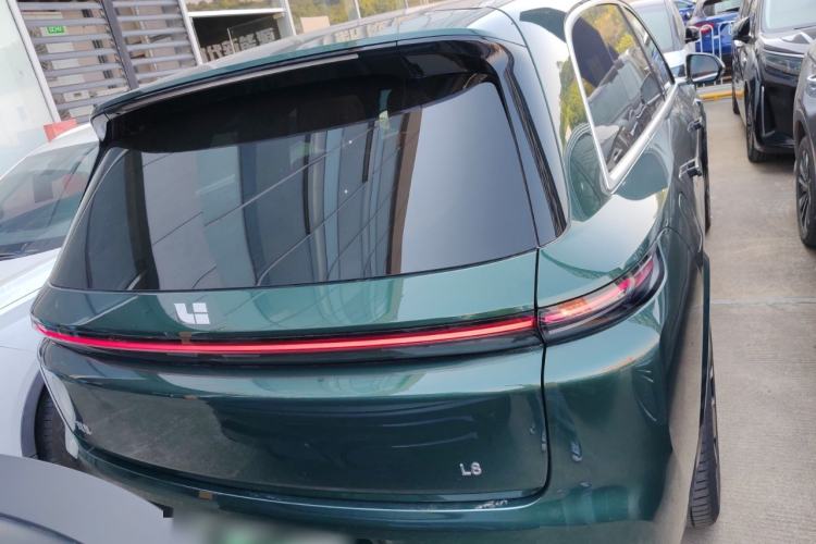 Used Li Auto L8 2025 Ultra Smart Refreshed Edition
