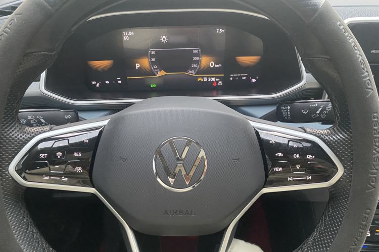 Used Volkswagen Tharu 2023 300TSI Two-Wheel-Drive Moonlight Edition