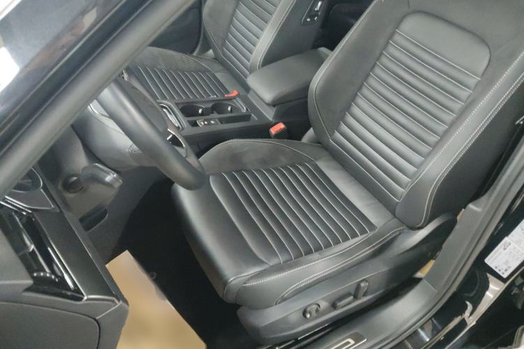 Used Volkswagen Magotan 2020 330TSI DSG Leading Model
