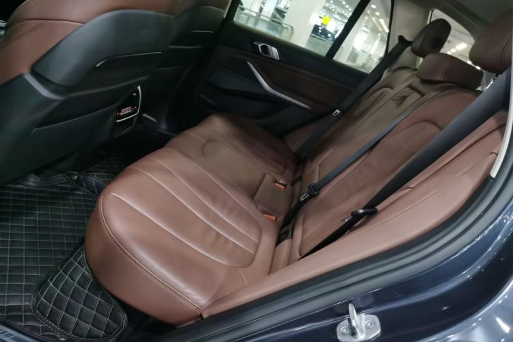 Used BMW X5 2019 xDrive40i Luxury Model with M Sport Package
