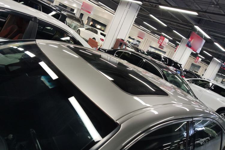 Used Lexus ES 2015 300h Comfort Edition
