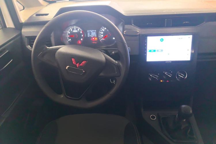 Used Wuling Hongguang PLUS 2020 1.5L Manual Standard Edition 5 Seats