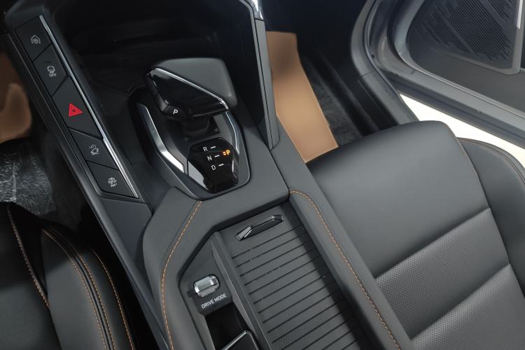 Used Lynk & Co 06 EM-P 2022 PHEV 84 km Range Pro Version
