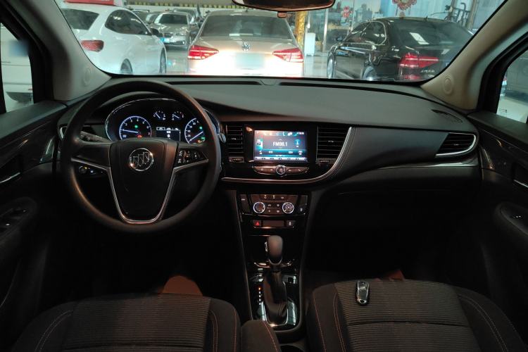 Used Buick Encore 2018 18T Automatic Two-Wheel Drive Urban Fashion Model