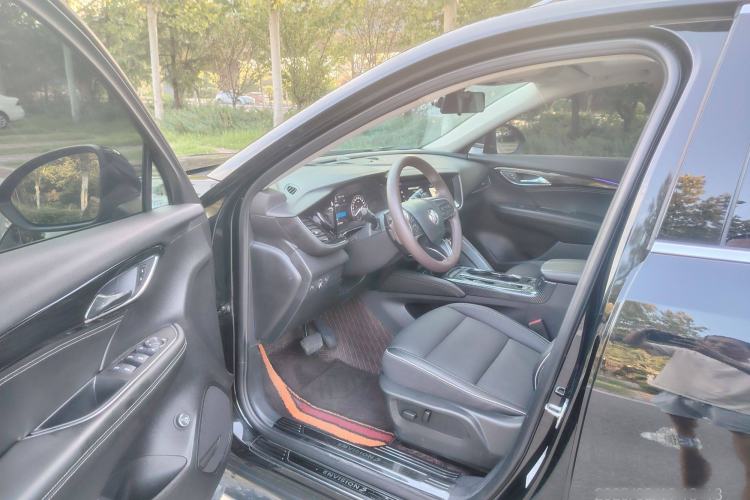 Used Buick Envision 2023 Encore S 552T Two-Wheel Drive Luxury Model
