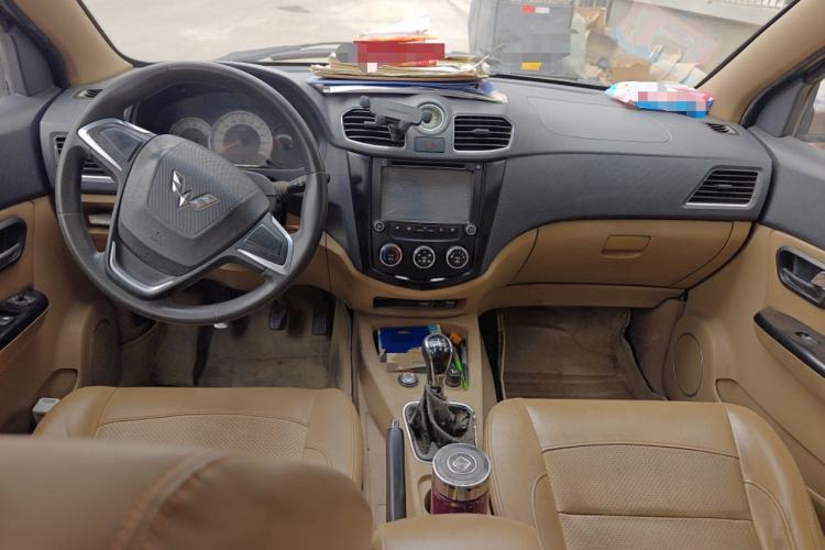 Used Wuling Hongguang 2013 1.5L S Luxury Model
