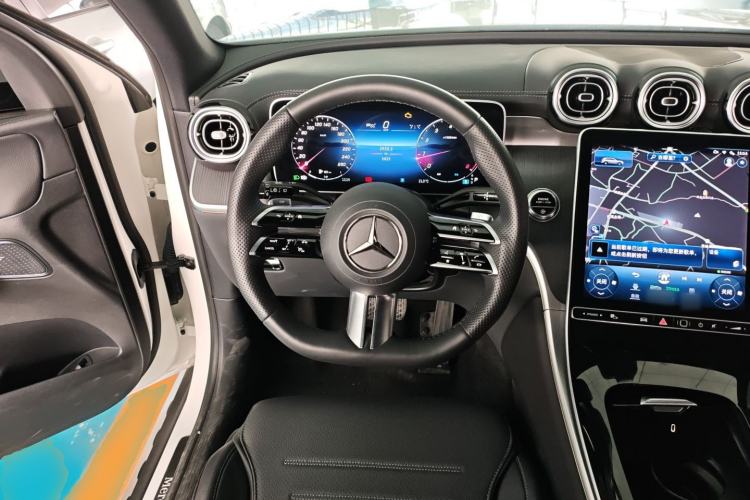 Used Mercedes-Benz GLC 2023 GLC 260 L 4MATIC Luxury 7-Seater
