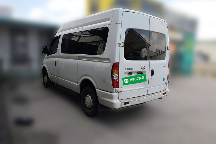 Used SAIC MAXUS Xintu V80 2021 2.0T Manual Classic Aoyuntong Short Wheelbase Mid-Roof 5/6-Seater

