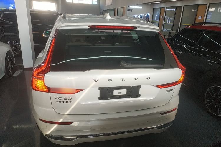 Used Volvo XC60 2025 B5 Four-Wheel Drive Smart & Advanced Luxury Edition
