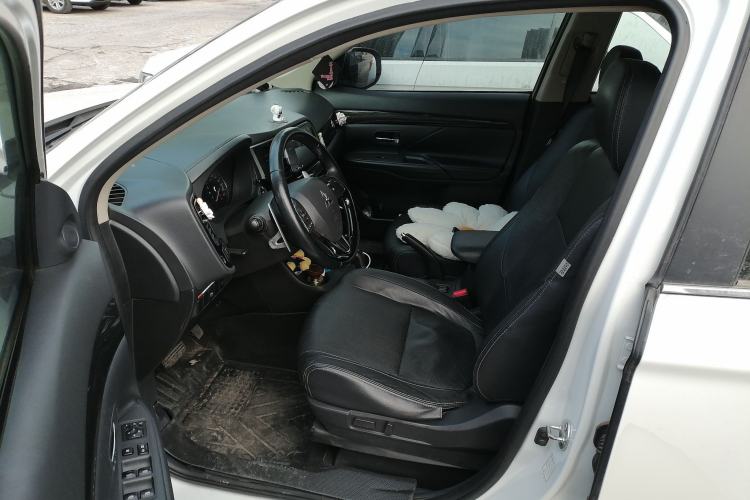 Used Mitsubishi Outlander 2016 2.4L 4x4 Elite Edition 5 Seats