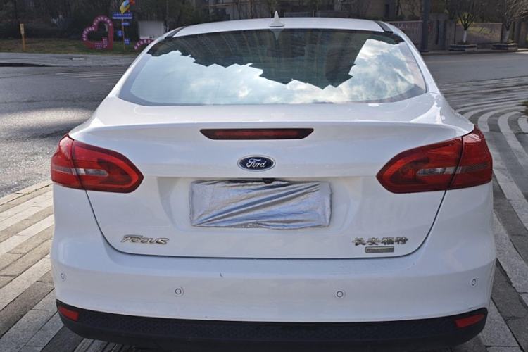 Used Ford Focus 2018 Sedan Classic EcoBoost 125 Automatic Supercharged Style SmartDrive Edition
