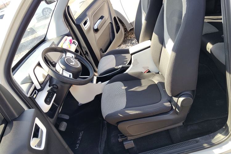Used Wuling Hongguang MINIEV 2024 3rd Generation 215km Advanced Version
