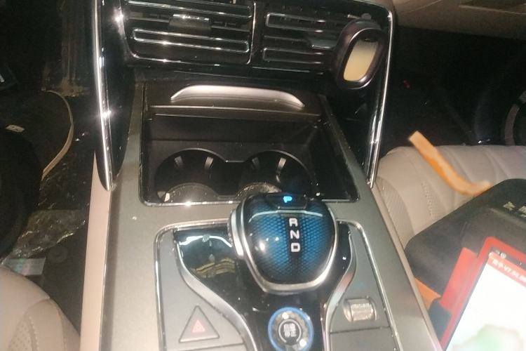 Used BYD Tang New Energy 2024 DM-i Glory Edition 112KM Prestige Model
