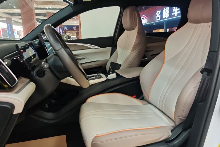 Used BYD Song Pro New Energy 2024 HONOR Edition DM-i 71KM Navigation Model
