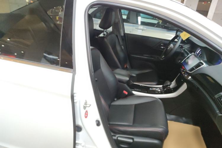 Used Honda Accord 2016 2.0L Comfort Edition
