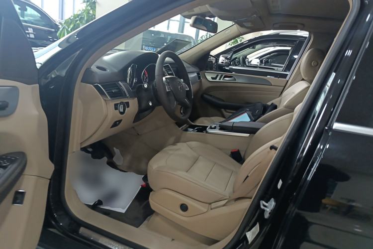 Used Mercedes-Benz M-Class 2014 ML 320 4MATIC
