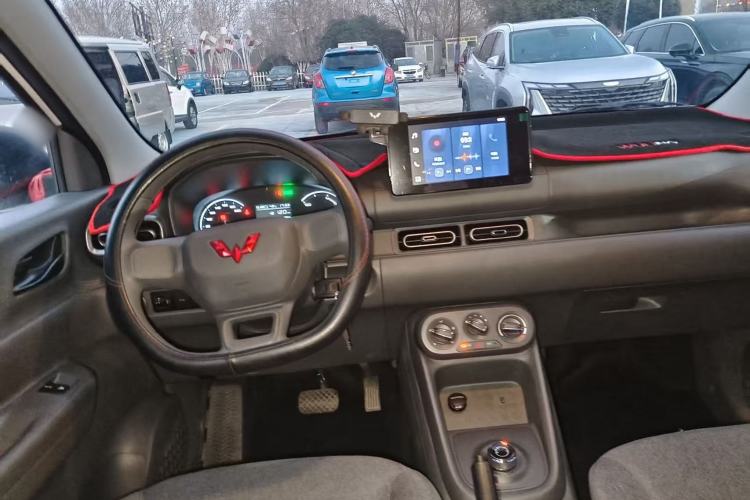 Used Wuling Hongguang New Energy 2024 All-Electric Model 300KM Standard Version
