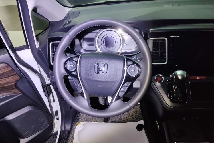 Used Honda Elysion 2016 2.4L Luxury Edition
