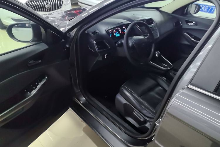 Used Ford Escort 2015 1.5L Automatic Fashion Model
