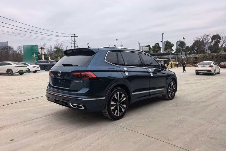 Used Volkswagen Tiguan L 2022 330TSI Automatic Two-Wheel Drive R-Line Enhanced Edition
