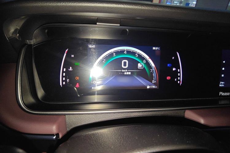 Used GAC Trumpchi M6 2023 PRO 270T DCT Luxury Edition
