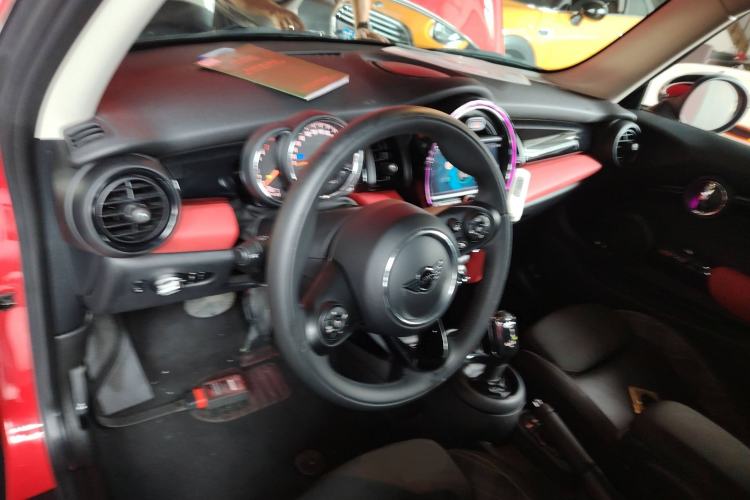 Used  MINI 2018 1.5T COOPER Classic Edition
