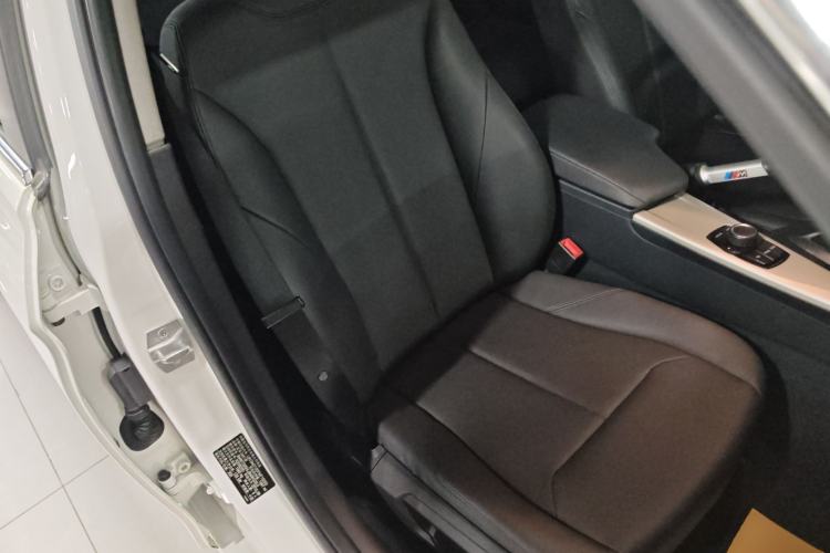 Used BMW 3 Series 2015 320Li Luxury Edition Fashion Model
