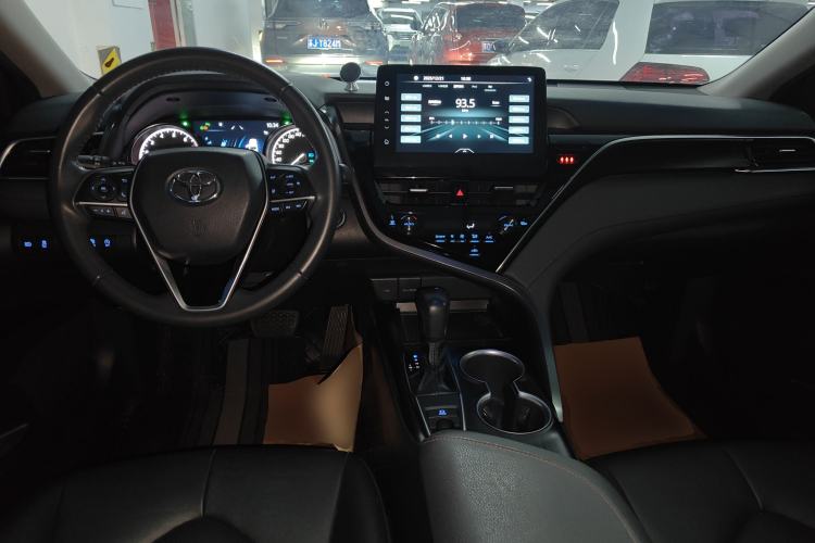 Used Toyota Camry 2021 2.0G Luxury Edition
