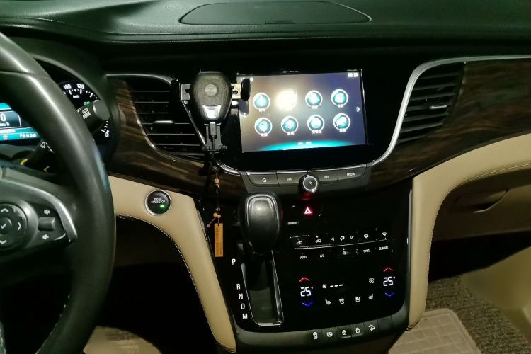 Used Buick GL8 2018 ES 28T Flagship Model China VI Standard
