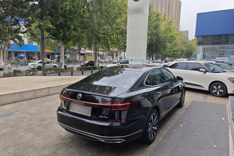 Used Volkswagen Passat 2025 Premium Version 380TSI Dragon Edition
