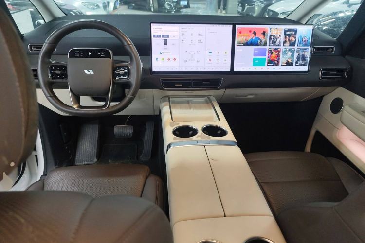 Used Li Auto MEGA 2024 Ultra Model
