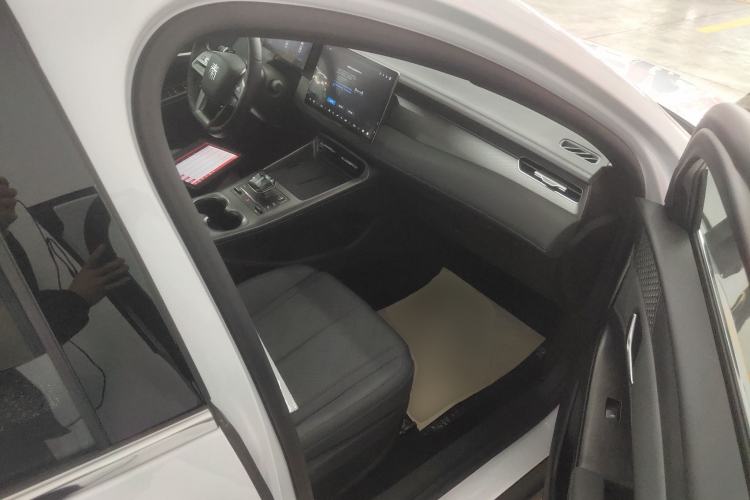 Used BYD Qin PLUS 2025 DM-i Smart Drive 55KM Beyond Model
