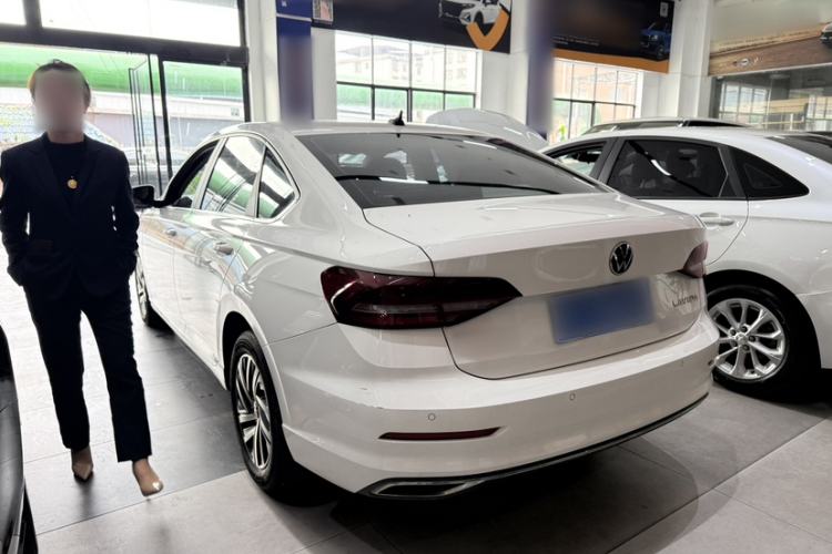 Used Volkswagen Lavida 2022 1.5L Automatic Comfort Edition
