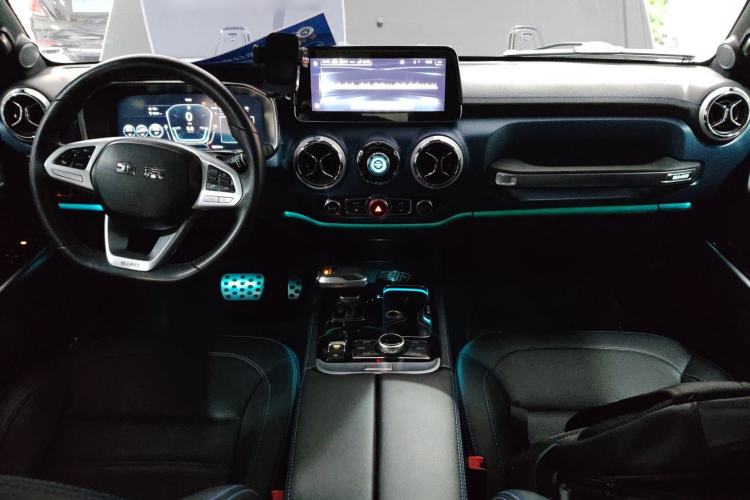 Used Beijing Auto BJ40 2020 2.0T Automatic Four-Wheel Drive Urban Hunter Edition Chivalrous Type
