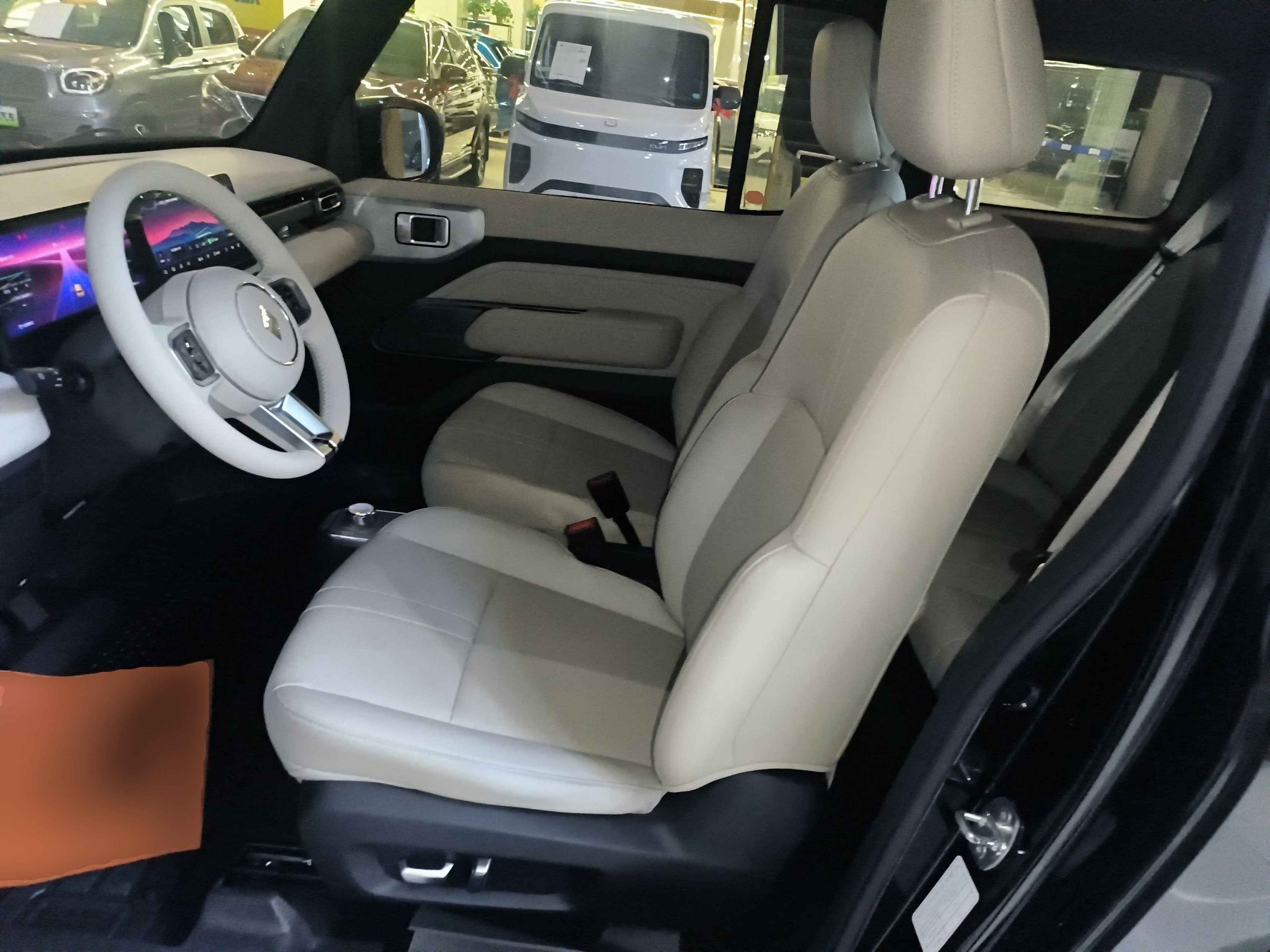 المقاعد الأمامية داخل السيارة