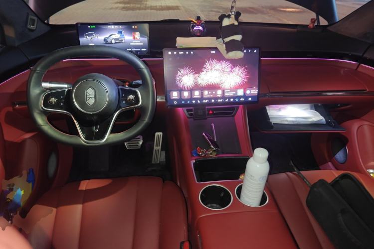 Used Hima Luxeed R7 2024 All-Electric 802 km Max
