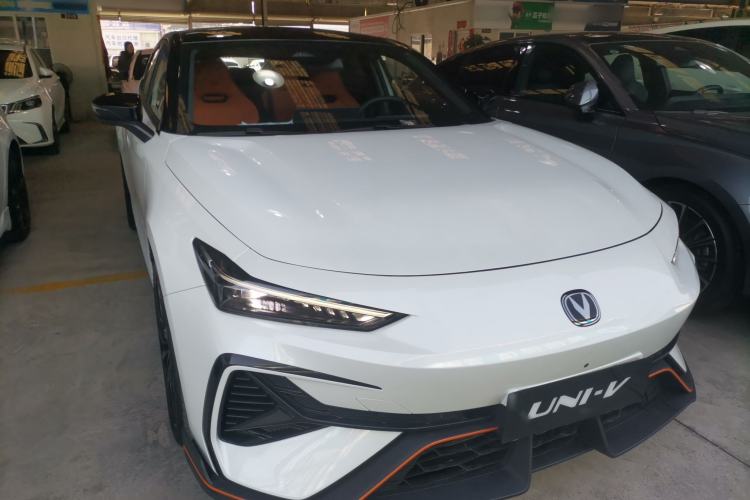 Used Changan UNI-V 