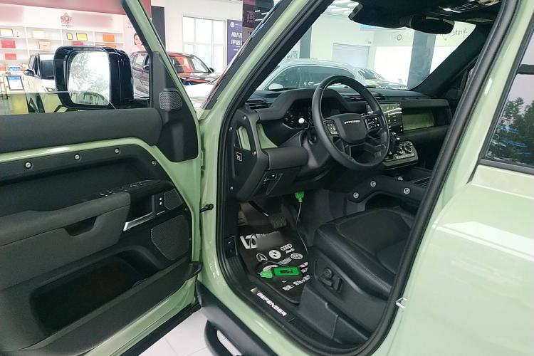 Used Land Rover Defender 2023 110 3.0T P400 75th Anniversary Legend Edition
