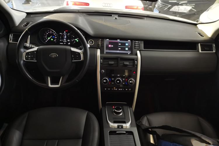 Used Land Rover Discovery Sport 2018 240 PS SE Version