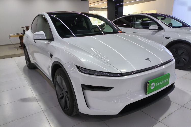 Used Tesla Model Y 2025 Rear-Wheel-Drive Version
