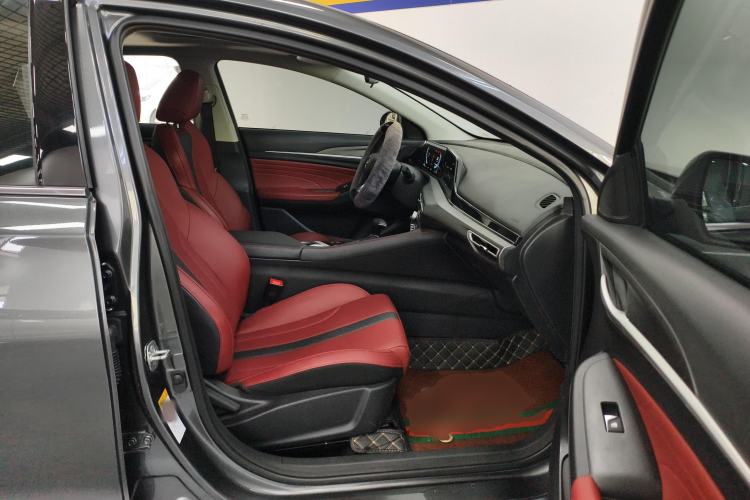 Used Changan Eado 2021 PLUS Blue Whale NE 1.4T GDI DCT Prestige Model
