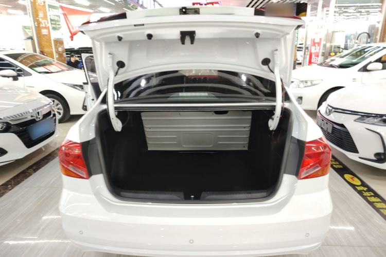 Used Volkswagen Jetta 2019 Dream Edition 1.4L Manual Fashion Version
