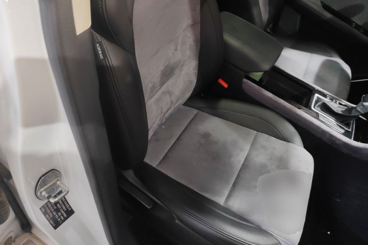 Used Sinotruk VGV U70 2020 1.5T Automatic Smart Luxury 7-Seater
