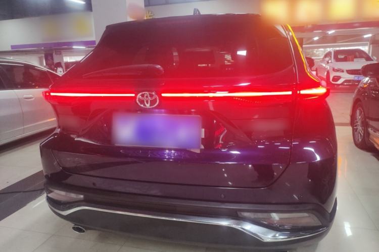 Used Toyota Harrier 2022 2.0L CVT Two-Wheel Drive Deluxe Edition
