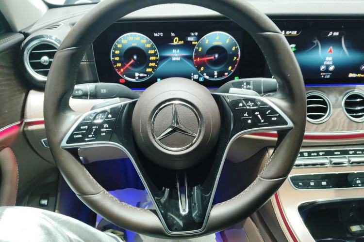 Used Mercedes-Benz E-Class 2023 Updated E 300 L Fashion Edition
