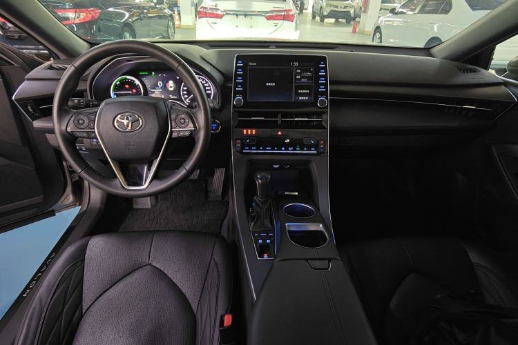 Used Toyota Avalon 2019 Dual-Engine 2.5L XLE Prestige Version China VI Standard
